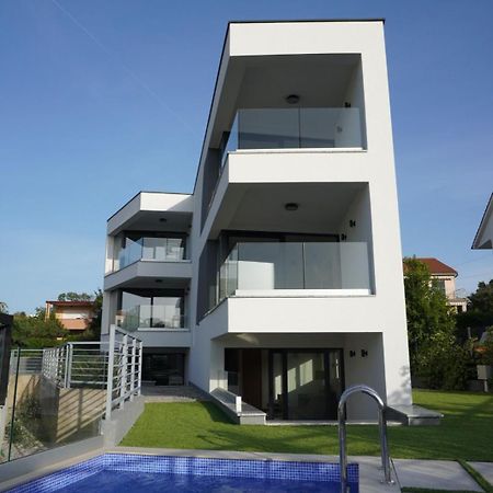 Villa Mirno More Apartments Malinska Eksteriør billede